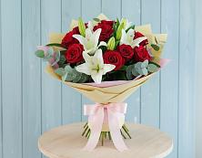 Букет цветов из:  Лилии и Розы в Коломне