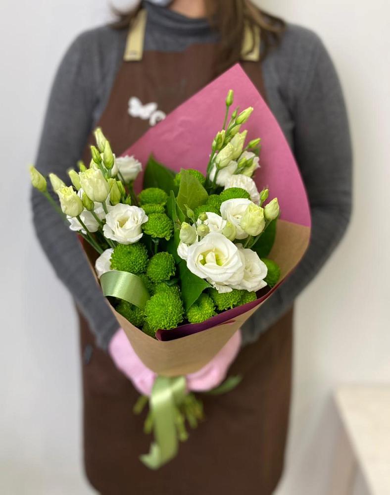 Букет цветов из: Хризантемы и Лизиантусы в Коломне