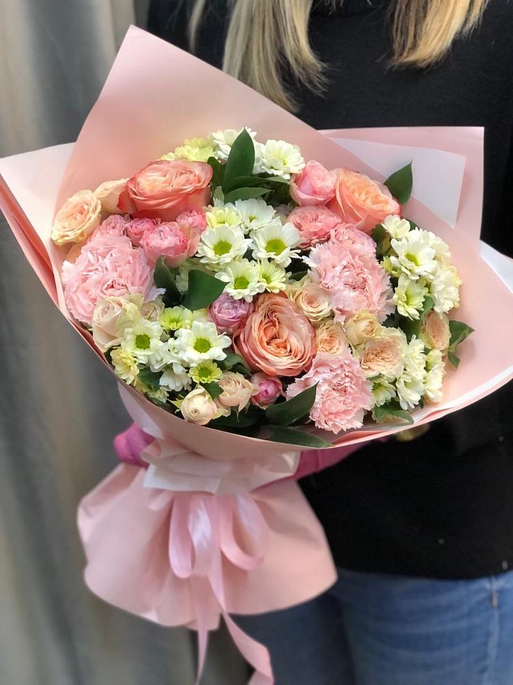 Букет цветов из: Гвоздики, Розы и Хризантемы в Коломне