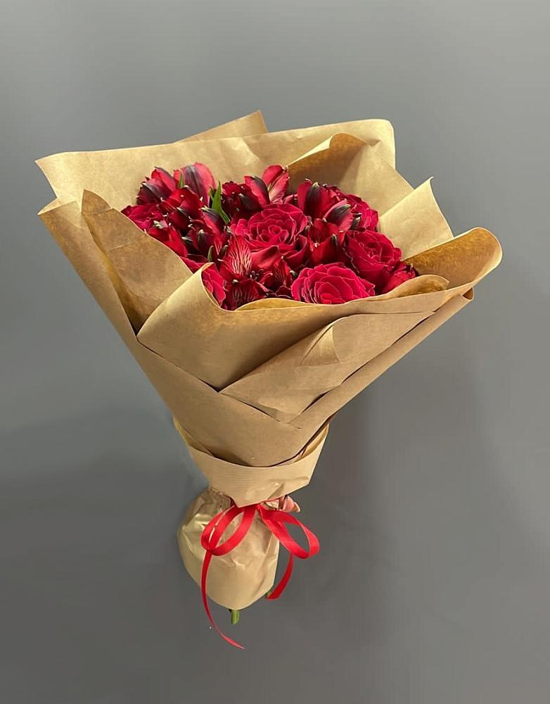 Букет цветов из: Альстромерии и Розы в Коломне