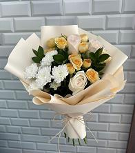 Букет цветочный вальс в Коломне Букет цветов из:  Розы и Хризантемы в Коломне