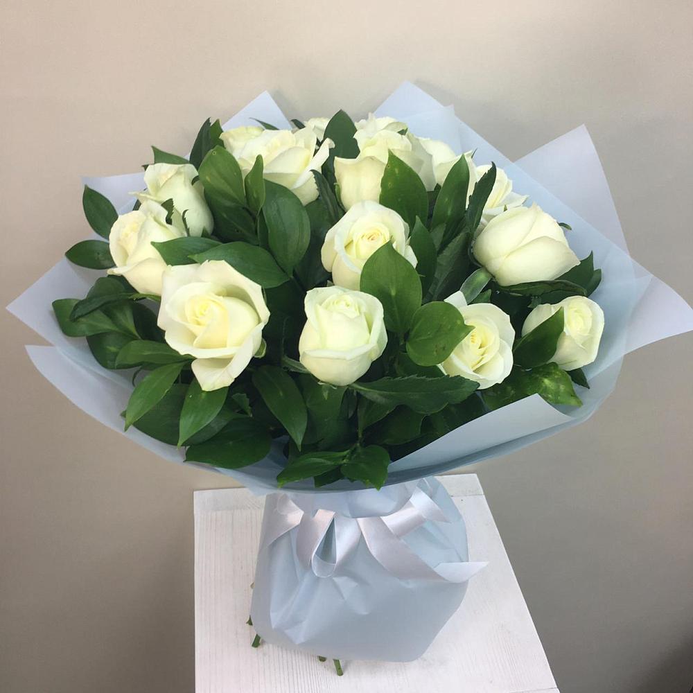 Букет 15 Белых роз Проуд в Коломне
