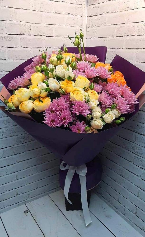 Букет цветов из: Хризантемы и Розы в Коломне