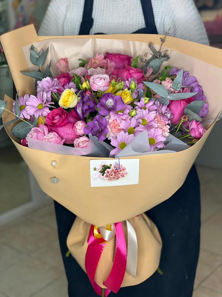 Букет цветов из: Хризантемы, Гвоздики и Альстромерии в Коломне