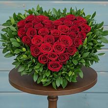 Цветочная композиция из Розы в виде сердца в Коломне