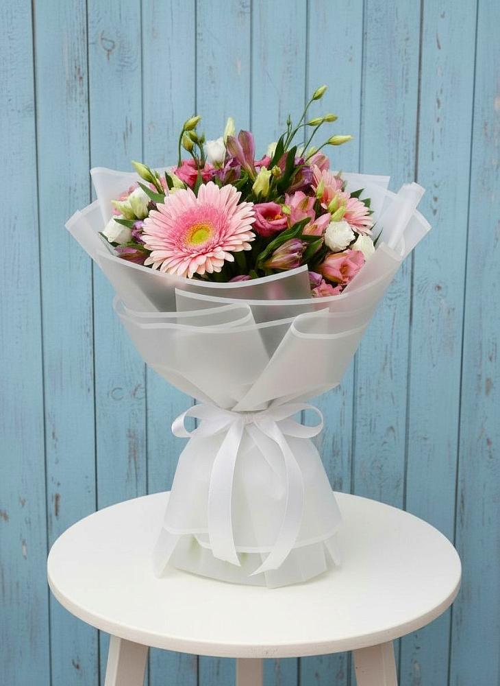 Букет цветов из: Герберы, Альстромерии и Лизиантусы в Коломне