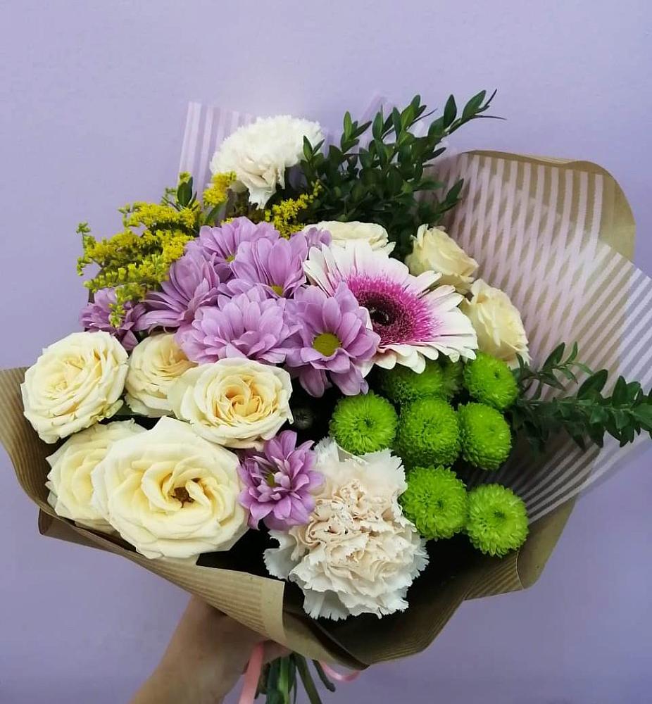 Букет цветов из: Хризантемы, Розы, Гвоздики и Герберы в Коломне