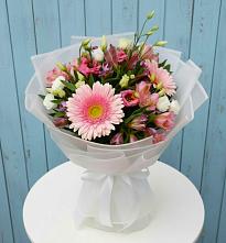 Букет цветов из:  Герберы, Альстромерии и Лизиантусы в Коломне